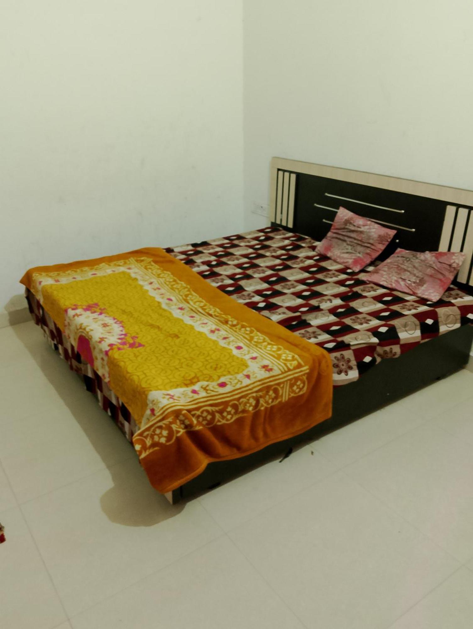 Khātu Choudhary Guest House מראה חיצוני תמונה